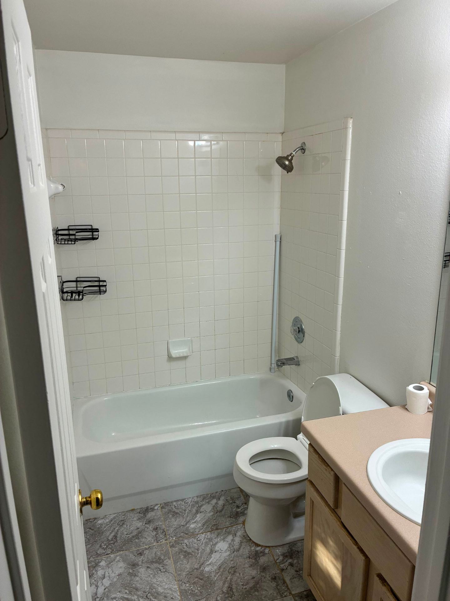 Full bath make ready after — Michael Douglas Make Ready